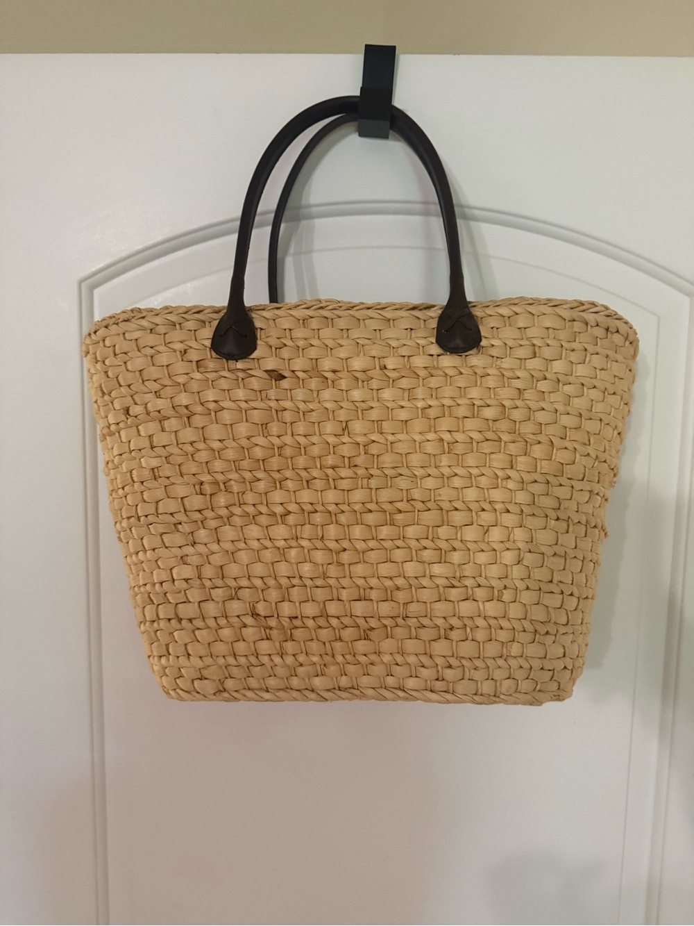 Source Unknown Natural Straw Tote with Dark Brown Handles